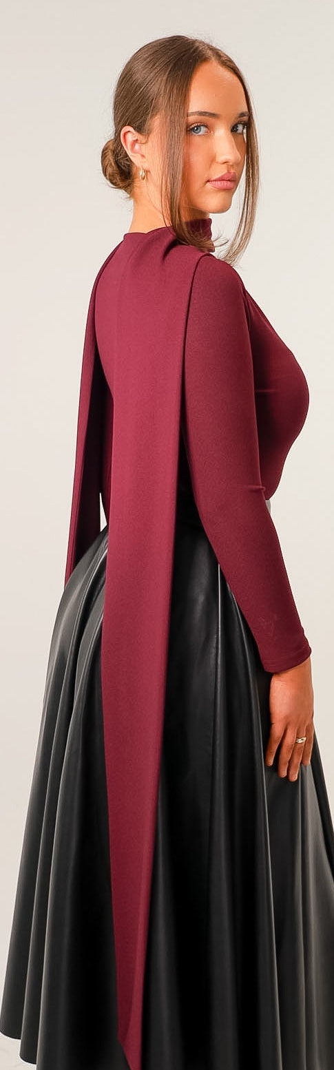 THE IRIS TOP