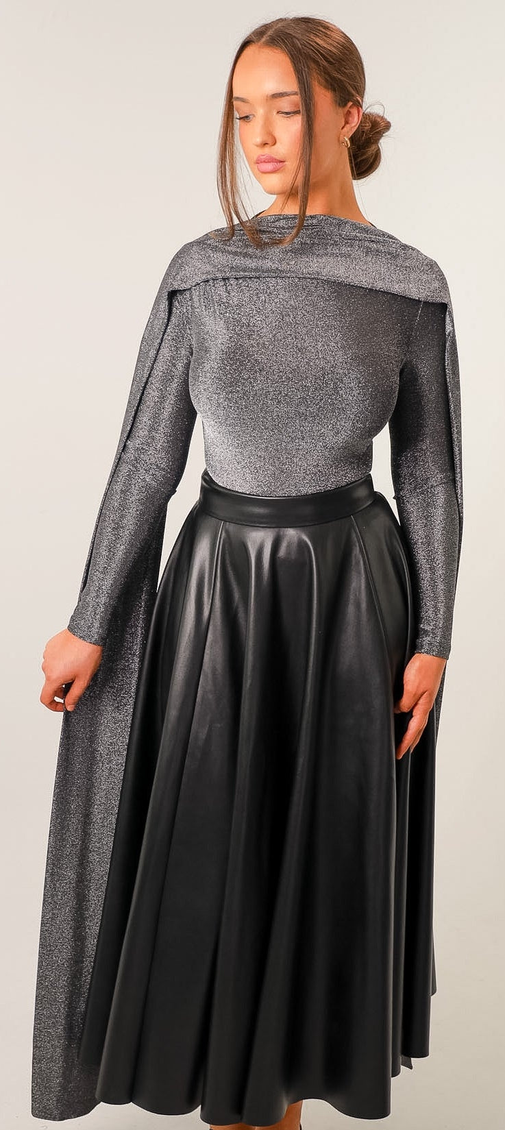 THE IRIS TOP
