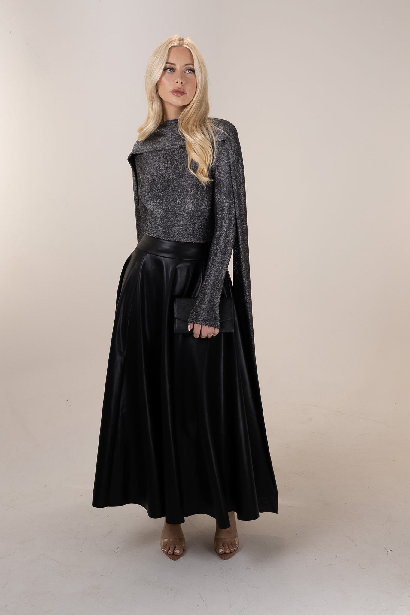 THE IRIS TOP